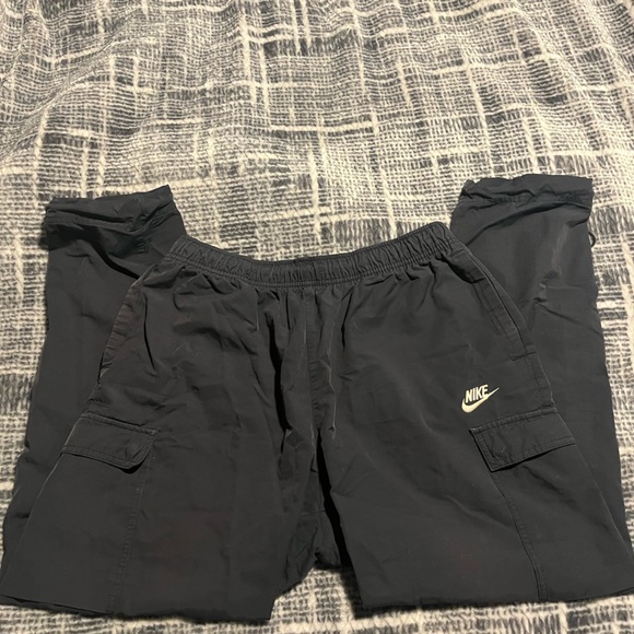 Nike cargo pants - Picture 2 of 3